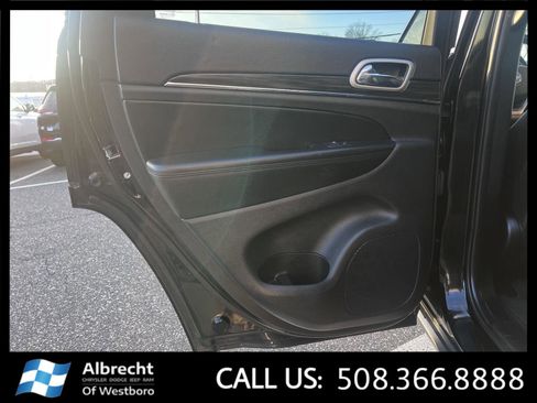 Used 2022 Jeep Grand Cherokee Limited image 14