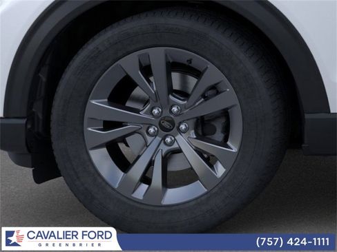 Used 2025 Ford Explorer Active w/ Active Comfort Package image 19