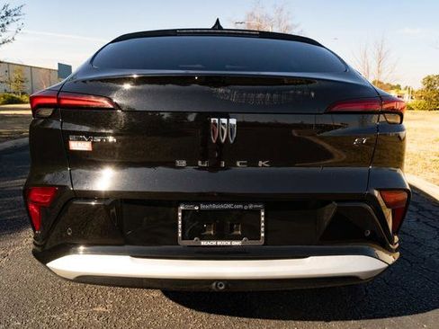 Used 2024 Buick Envista Sport Touring w/ Convenience I Package image 4