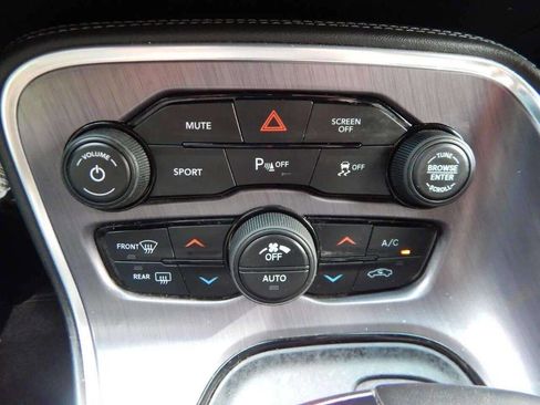 Used 2018 Dodge Challenger SXT Plus image 31