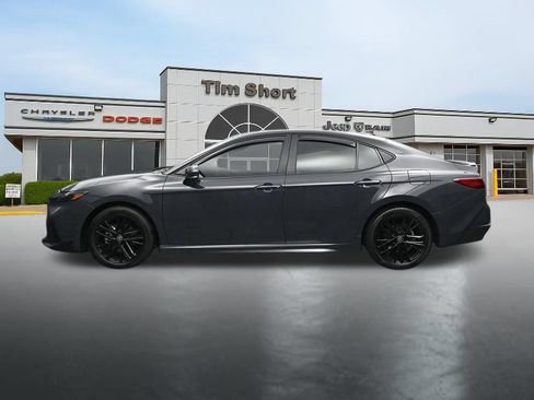 Used 2026 Toyota Camry SE FWD image 2