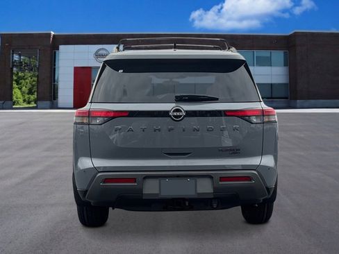 New 2026 Nissan Pathfinder Platinum w/ Lighting Package AWD/4WD image 4