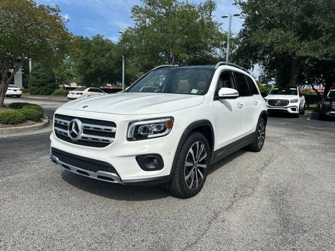 Certified 2021 Mercedes-Benz GLB 250 4MATIC image 2