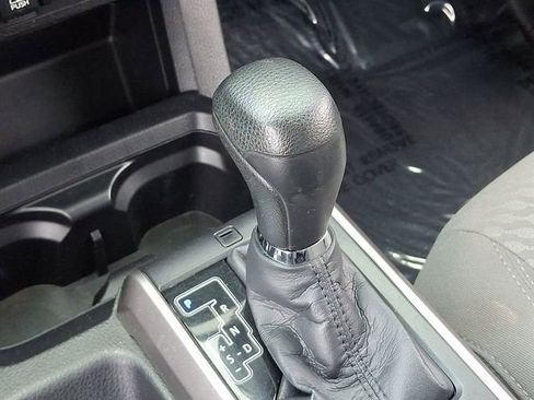 Used 2021 Toyota Tacoma SR5 AWD/4WD image 14
