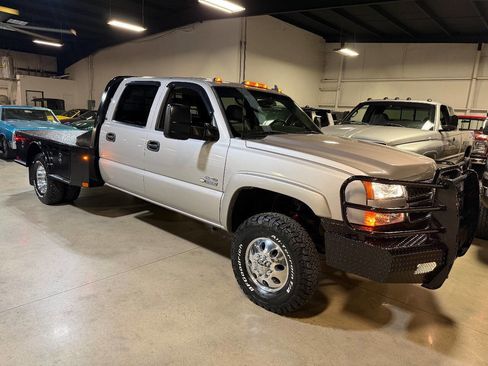 Used 2007 Chevrolet Silverado 3500 LT w/ Heavy-Duty Power Package image 45