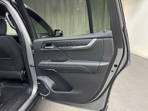 New 2026 GMC Acadia Elevation w/ LPO, Floor Liner Package image 15