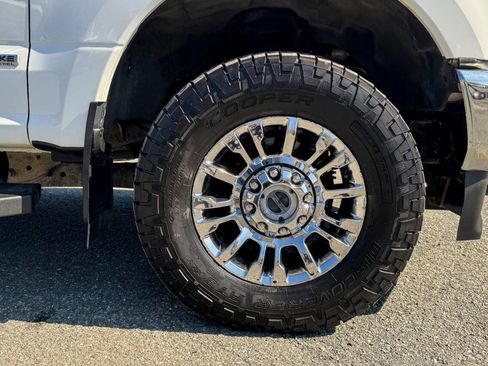 Used 2021 Ford F350 Lariat w/ Chrome Package AWD/4WD image 14