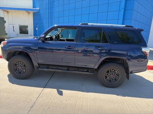 Used 2021 Toyota 4Runner SR5 image 8