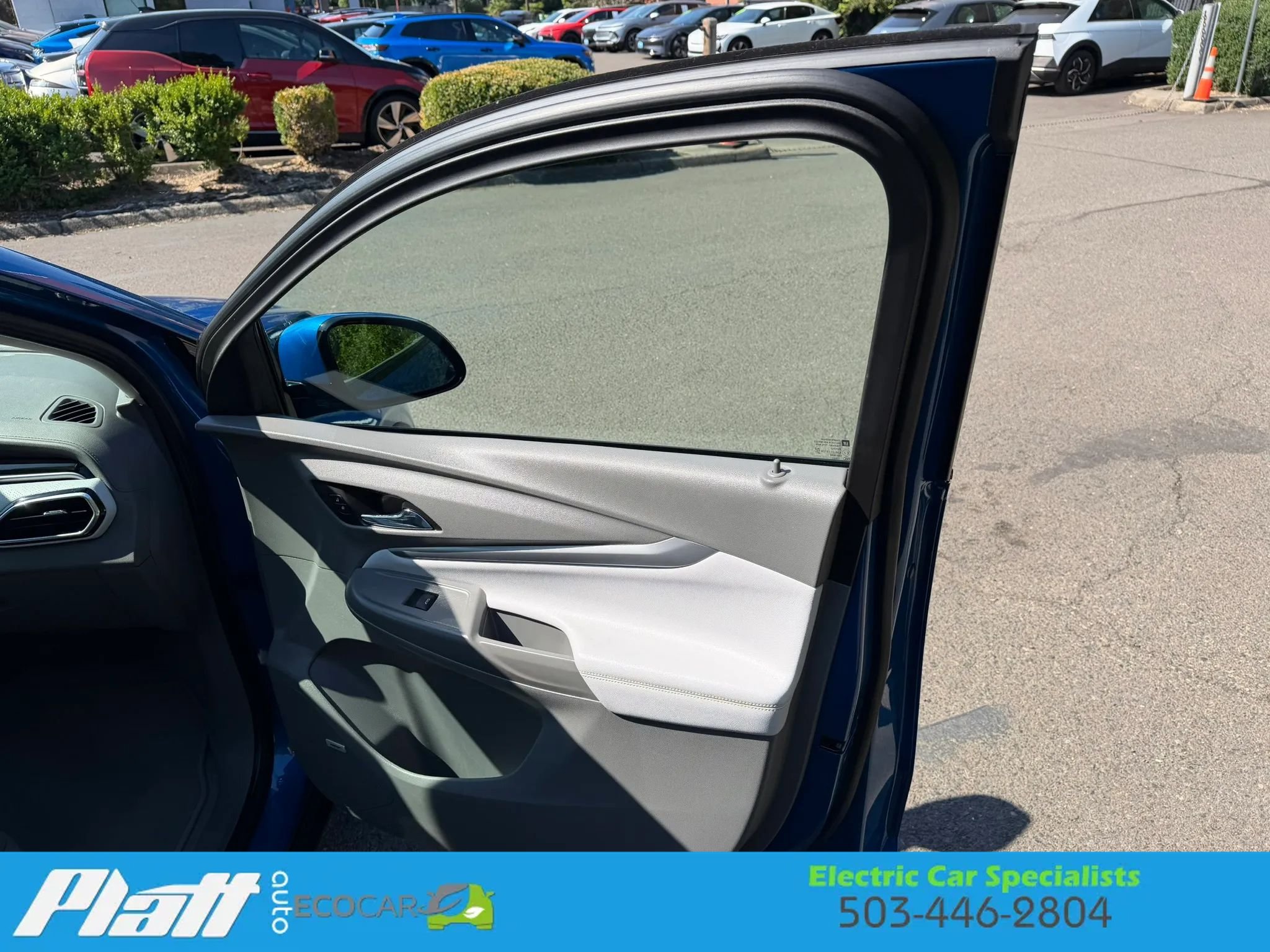 Used 2022 Chevrolet Bolt EUV Premier w/ Sun & Sound Package FWD image 43