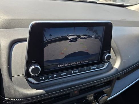 Used 2024 Nissan Rogue S image 21