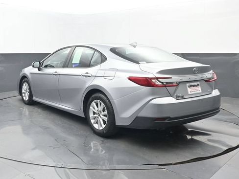 Used 2025 Toyota Camry LE w/ Convenience Package FWD image 3
