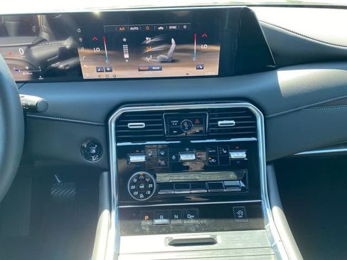 New 2026 Nissan Armada SL w/ Captain's Chari Seat Package image 17