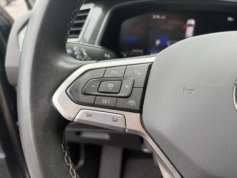 Used 2023 Volkswagen Tiguan SE AWD/4WD image 27