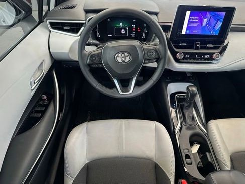 Used 2023 Toyota Corolla XSE FWD image 11