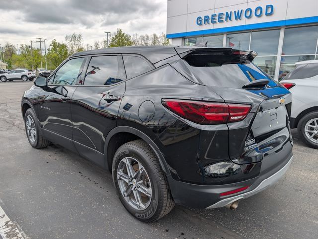 Used 2023 Chevrolet Blazer LT w/ Driver Confidence Package FWD image 3