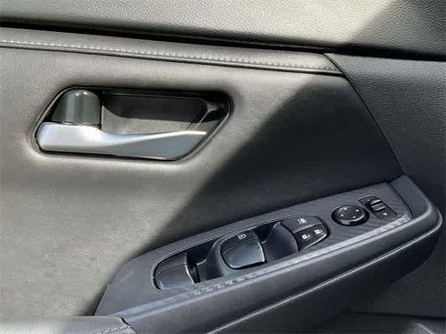 Used 2023 Nissan Sentra SV image 14