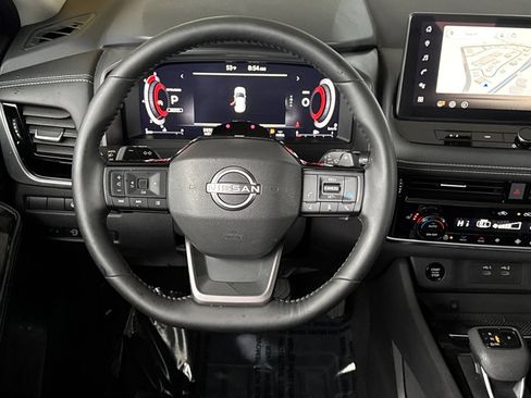 Used 2025 Nissan Rogue SL w/ Tech Package AWD/4WD image 14