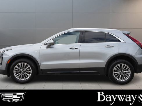 Certified 2025 Cadillac XT4 Premium Luxury image 4