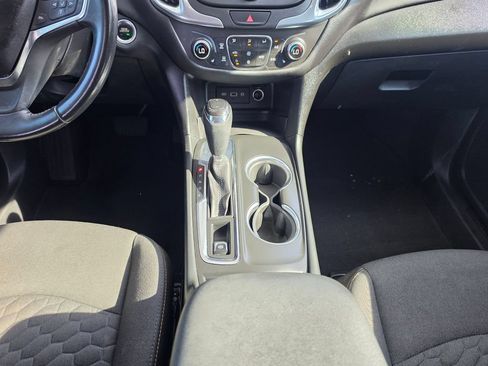 Used 2021 Chevrolet Equinox LT FWD image 30