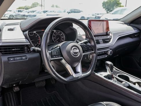 Used 2024 Nissan Altima 2.5 SR FWD image 17