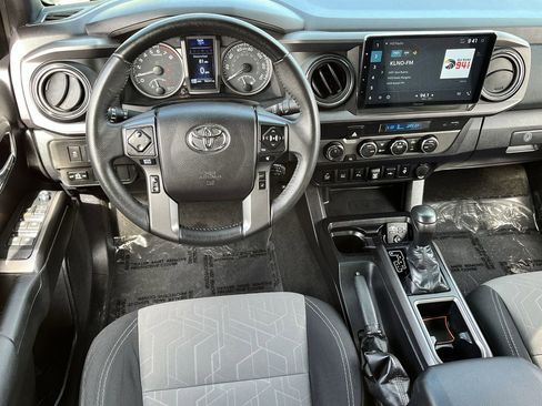 Used 2021 Toyota Tacoma TRD Off-Road w/ Technology Package image 10