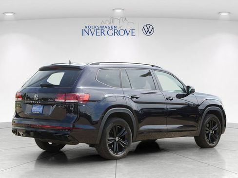Certified 2023 Volkswagen Atlas SEL R-Line AWD/4WD image 7