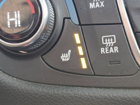 Used 2018 Chevrolet Equinox LT w/ Sun & Infotainment Package FWD image 5