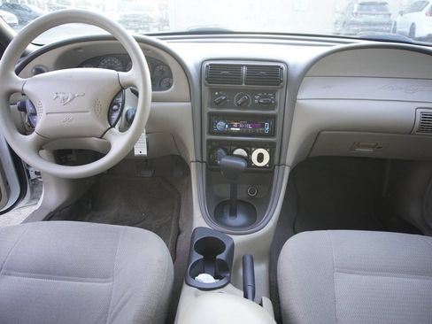Used 2000 Ford Mustang Coupe RWD image 10
