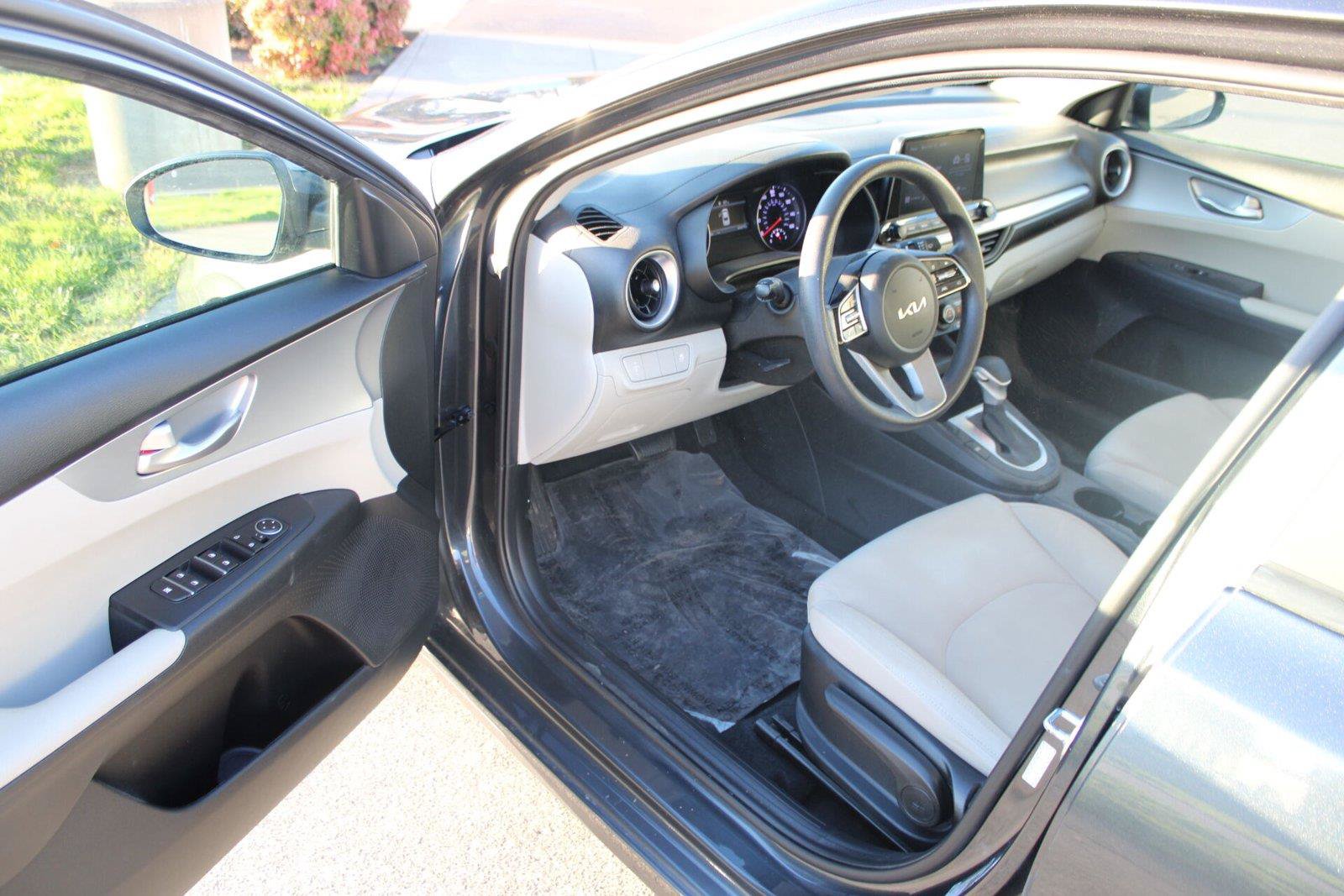Used 2023 Kia Forte LXS FWD image 19