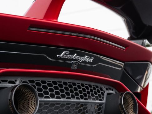 Used 2021 Lamborghini Aventador SVJ AWD/4WD image 46
