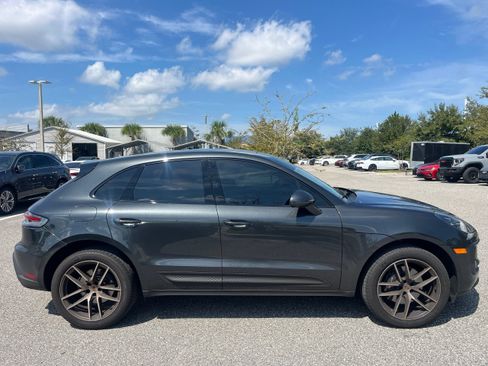 Used 2024 Porsche Macan AWD/4WD image 21