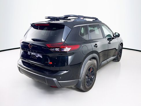 Used 2025 Nissan Rogue SV image 31