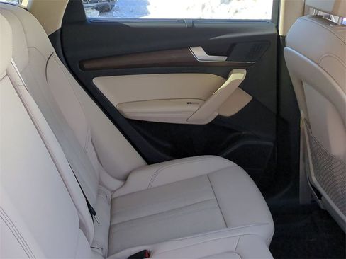 Used 2024 Audi Q5 e Premium Plus image 35