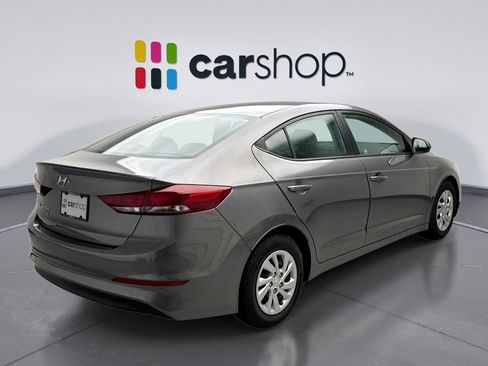 Used 2018 Hyundai Elantra SE image 5