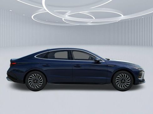 New 2026 Hyundai Sonata Limited FWD image 7