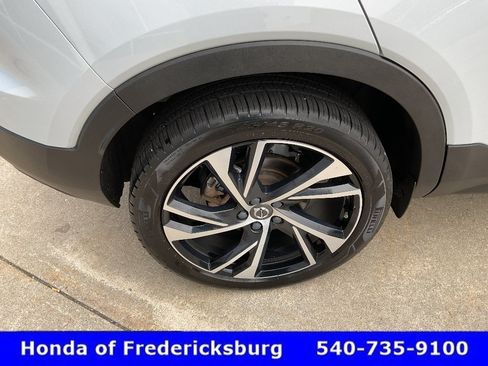 Used 2020 Volvo XC40 T5 R-Design AWD/4WD image 12