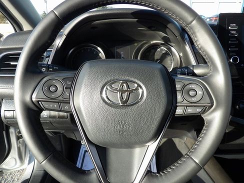 Used 2021 Toyota Camry SE image 13