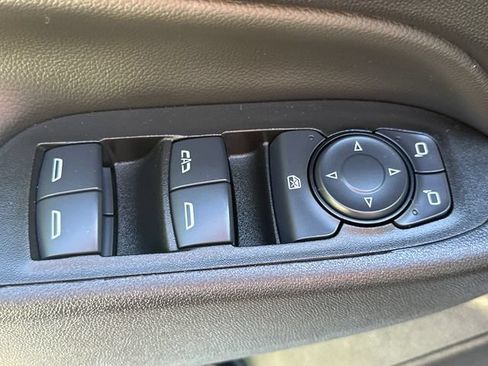 Used 2024 Chevrolet Equinox LT AWD/4WD image 24