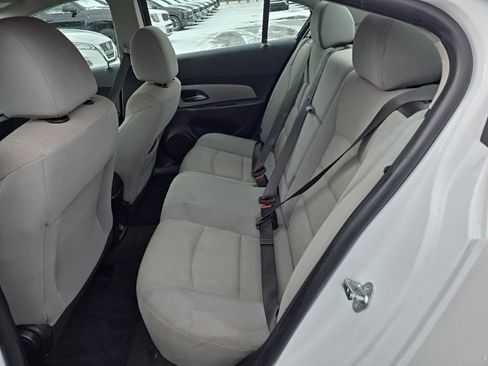 Used 2016 Chevrolet Cruze LT w/ Technology Package image 24