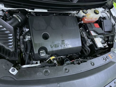 Used 2023 Buick Enclave Essence image 29