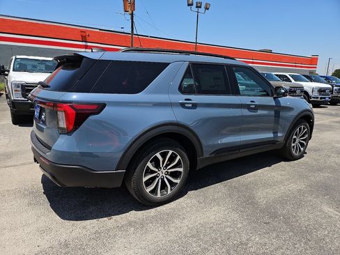 New 2026 Ford Explorer ST-Line w/ Premium Package RWD image 13