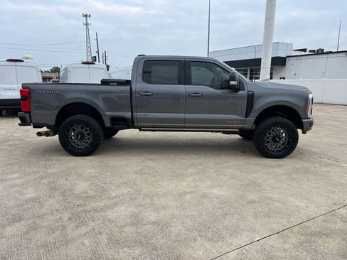 Used 2023 Ford F250 Lariat w/ Lariat Ultimate Package AWD/4WD image 2