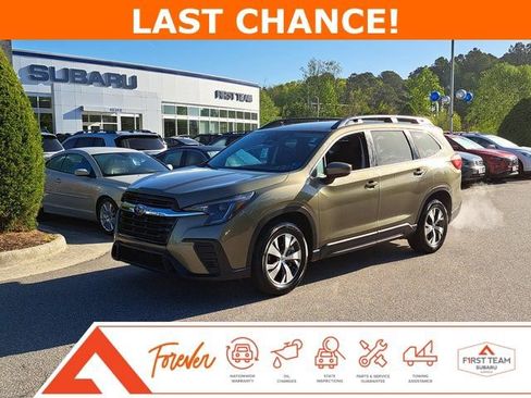 Used 2025 Subaru Ascent Premium AWD/4WD image 1
