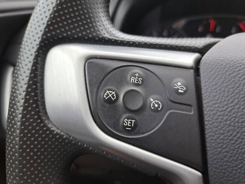 Used 2024 GMC Terrain SLE FWD image 13