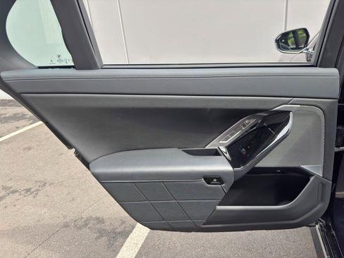 Used 2024 BMW i7 eDrive50 w/ M Sport Package RWD image 55