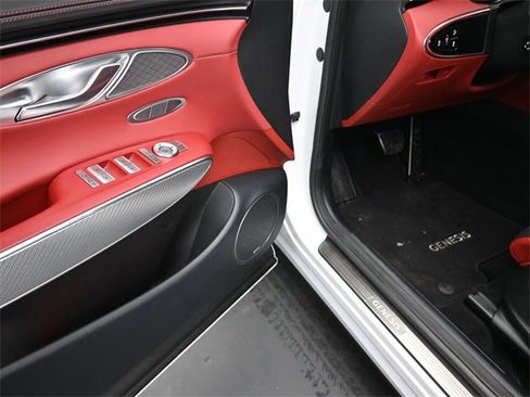 Used 2025 Genesis GV70 2.5T w/ Sport Prestige Package image 14