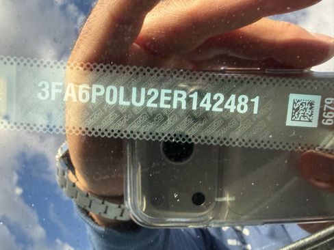 Used 2014 Ford Fusion SE w/ Equipment Group 502A image 9