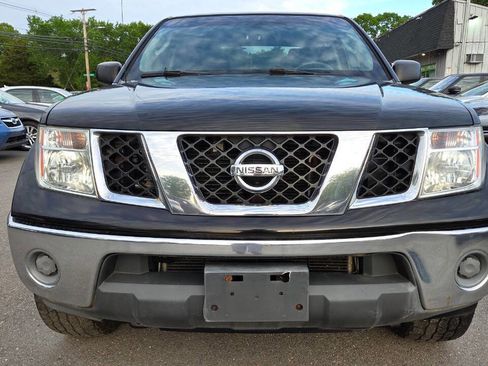 Used 2008 Nissan Frontier SE w/ SE Value Truck Pkg AWD/4WD image 3