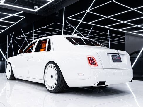 Used 2026 Rolls-Royce Phantom Sedan image 35