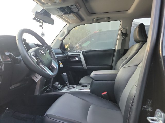 Used 2022 Toyota 4Runner SR5 Premium w/ Moonroof Package AWD/4WD image 11